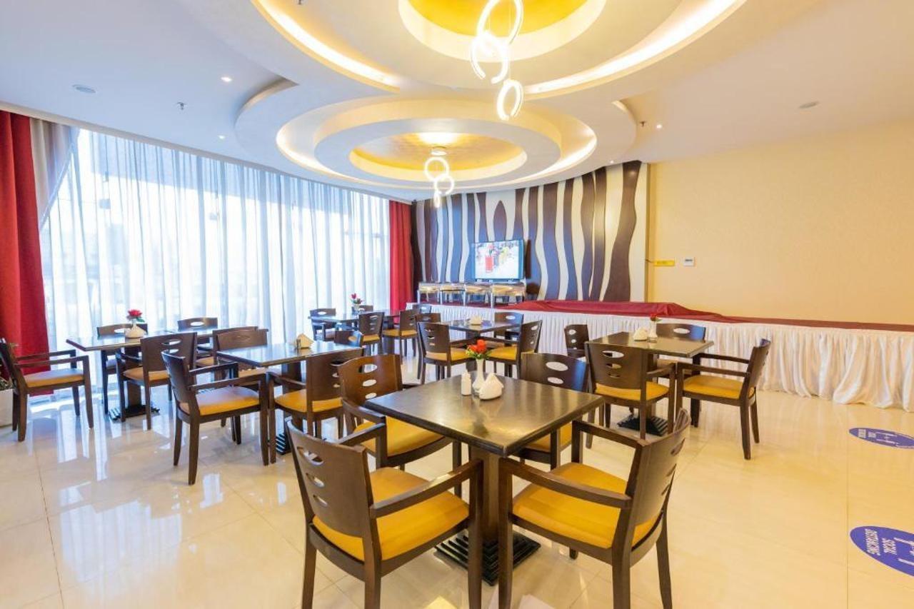 Ewan Tower Hotel Apartments Ajman Bagian luar foto