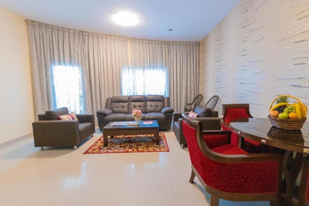 Ewan Tower Hotel Apartments Ajman Bagian luar foto